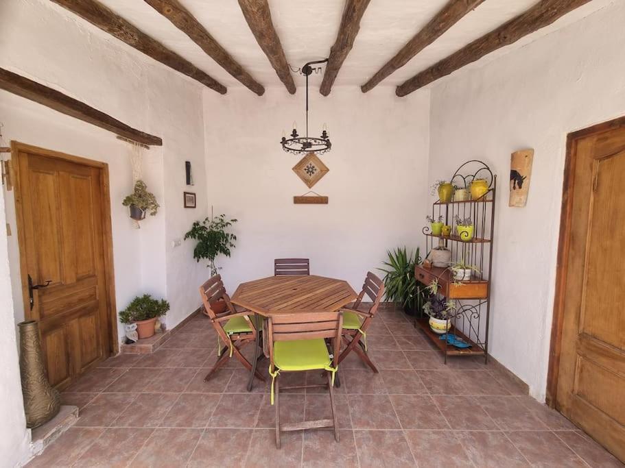 Casa Arriba Village House In Zarra Eksteriør billede